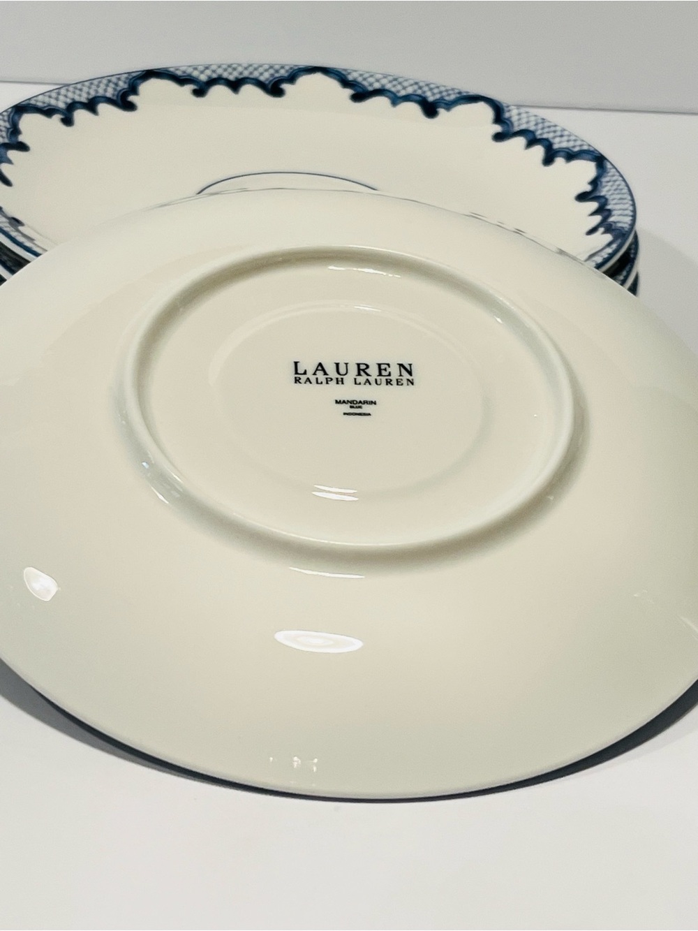 Ralph Lauren Mandarin Blue White Porcelain 4 Saucers with Blue Scalloped Rim. - Picture 6 of 7